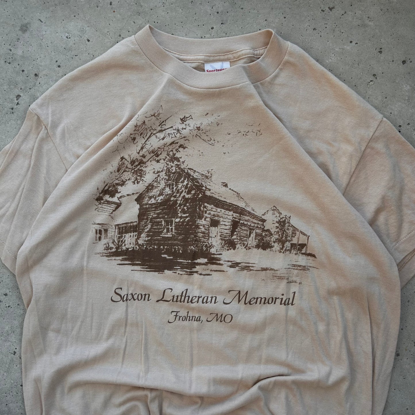 Vintage Brown Graphic Tee- (L)