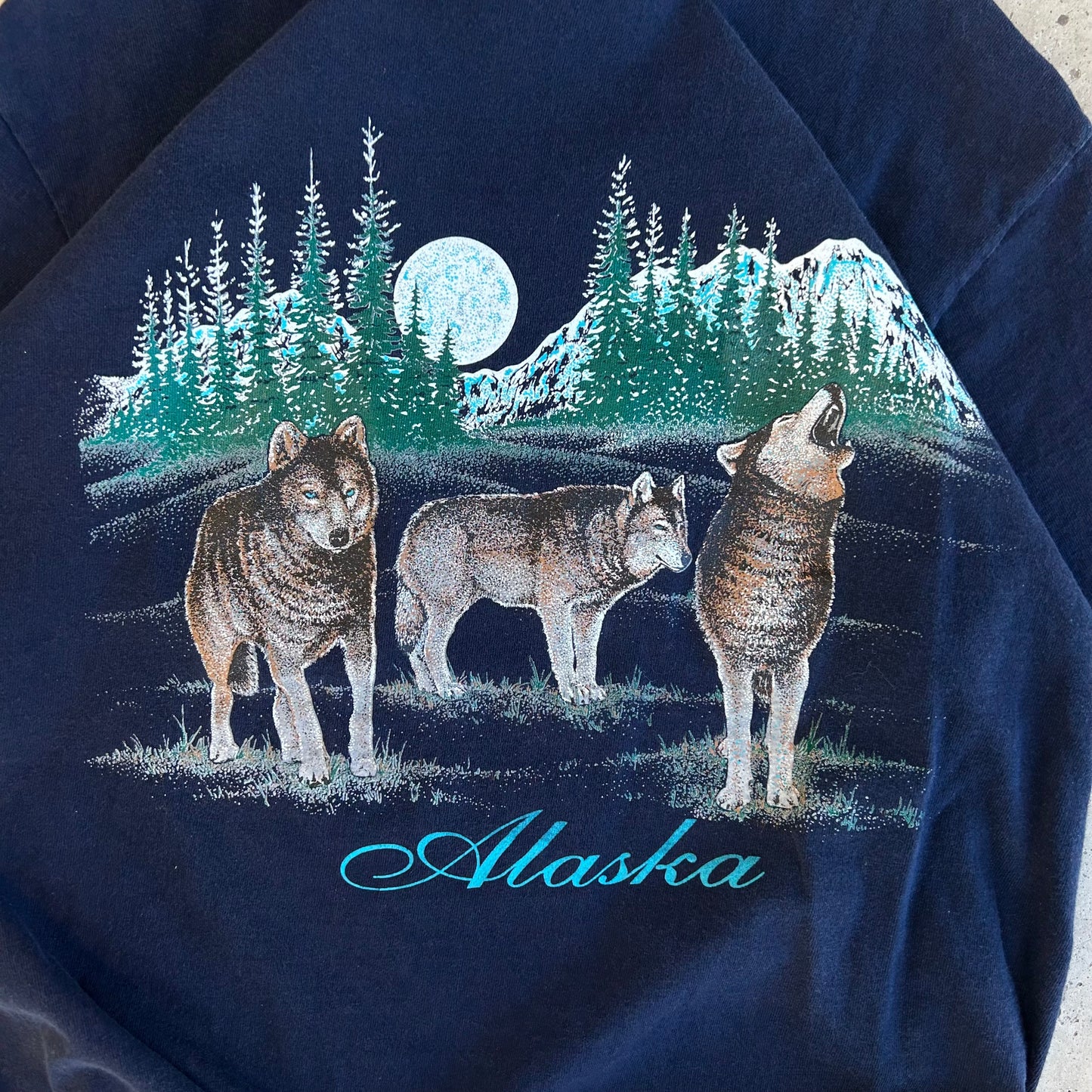 Vintage Wolf Alaska Tee - (M)