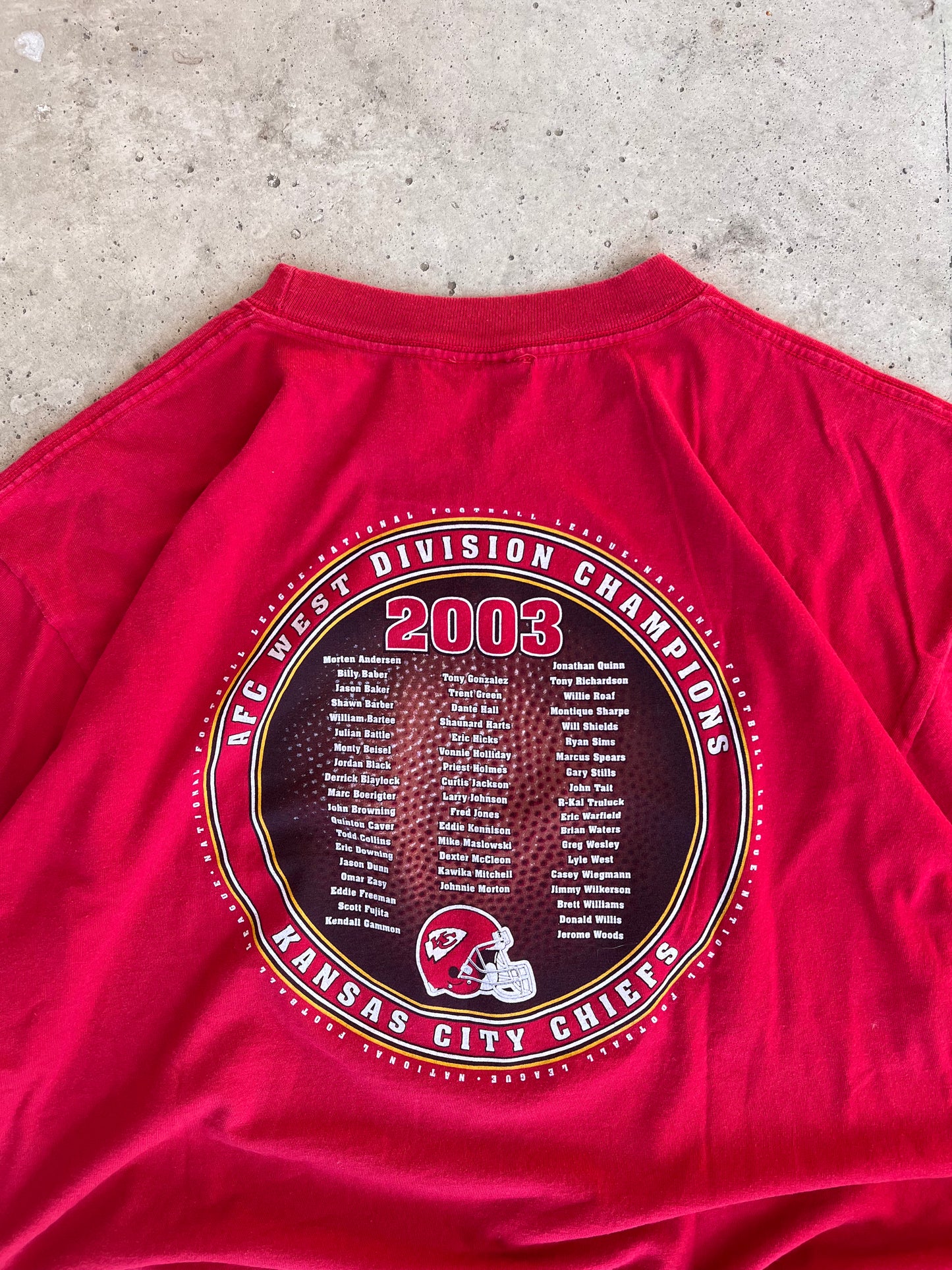 Vintage 03’ Chiefs Priest Holmes Tee - (XL)