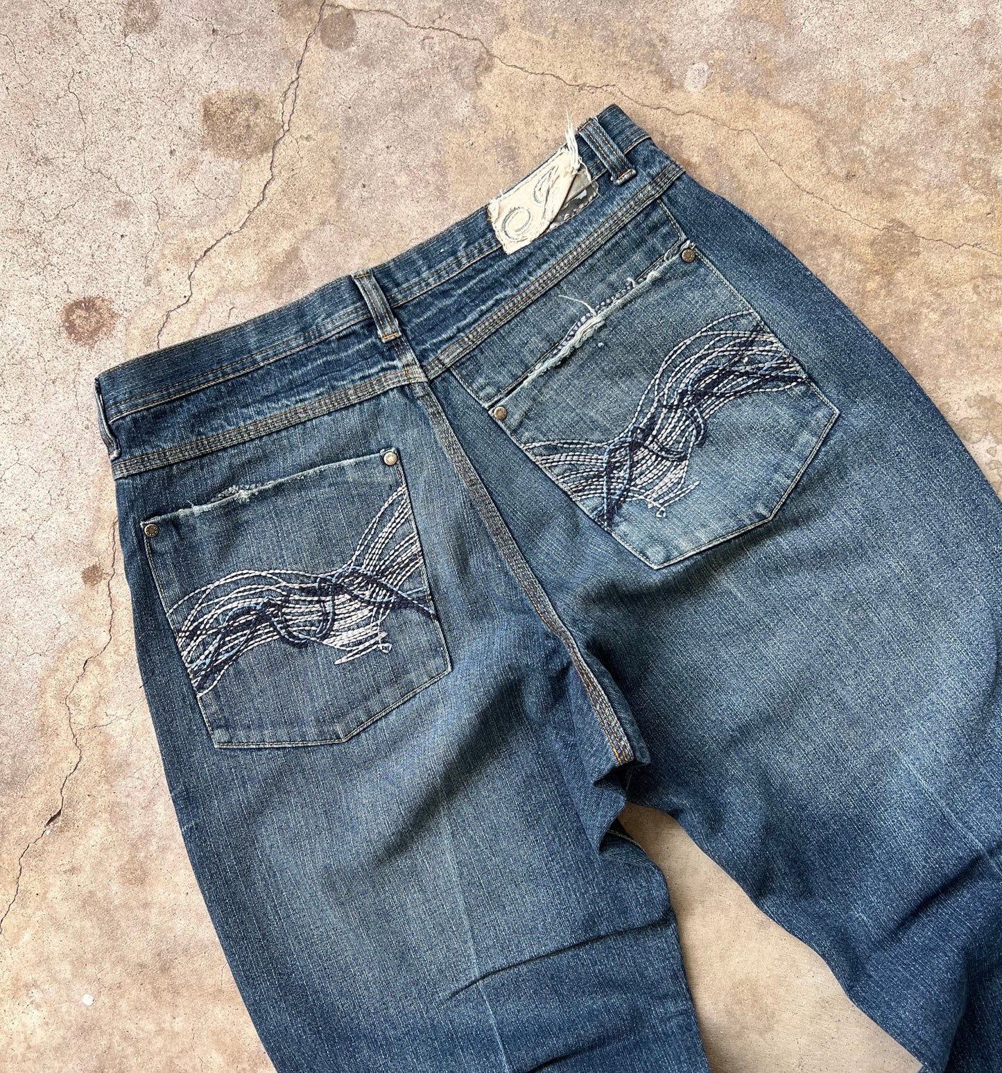 Vintage Indigo Embroidered Baggy Jeans - (35)