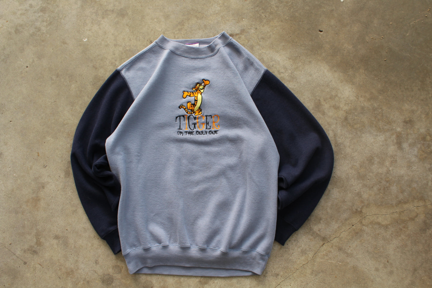 Vintage Tigger Crewneck- (L)