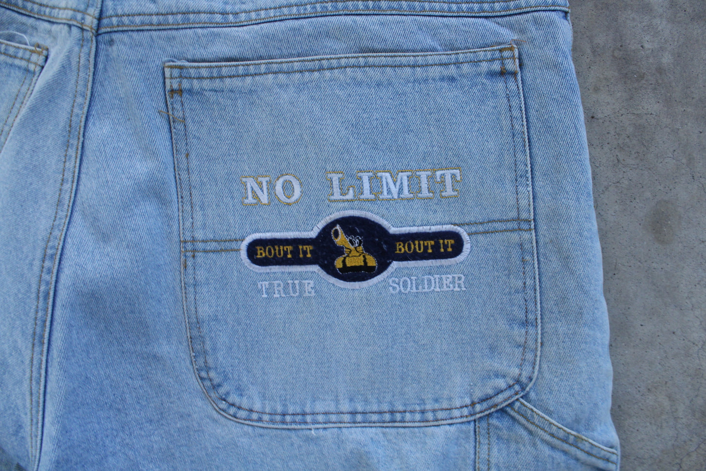 Vintage Y2k No Limit Shorts- (40x13)