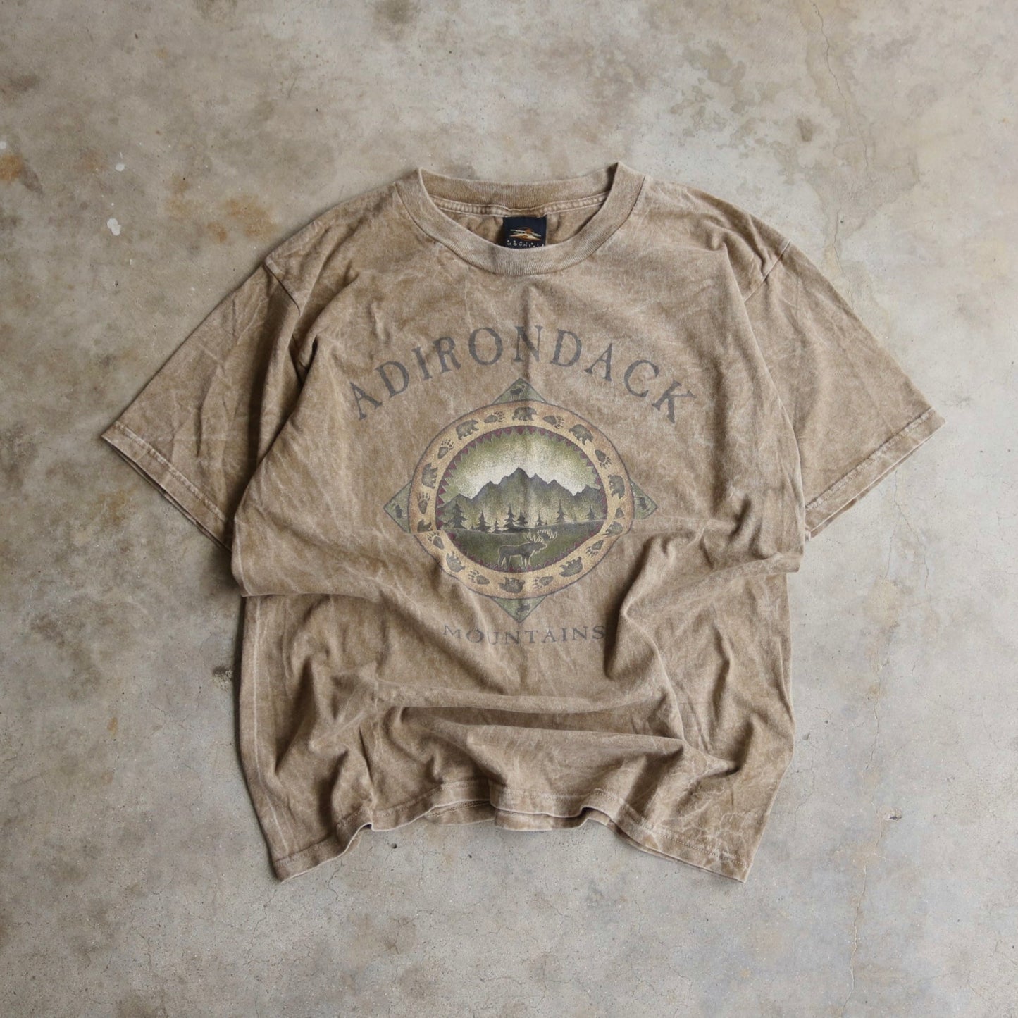 90s Brown Nature Tee - (M)