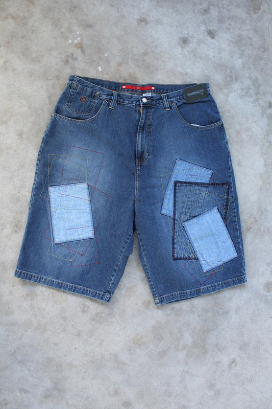 Vintage Y2k Patch Shorts- (42x14)