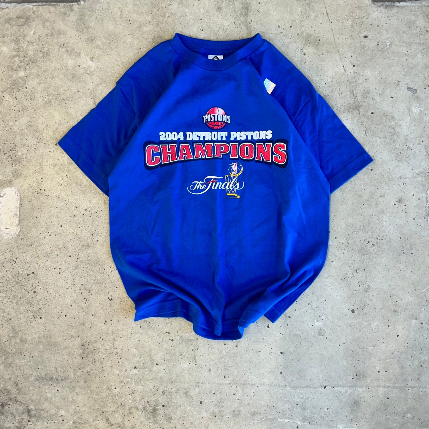 Vintage 04’ Detroit Pistons Champions Tee - (YXL)