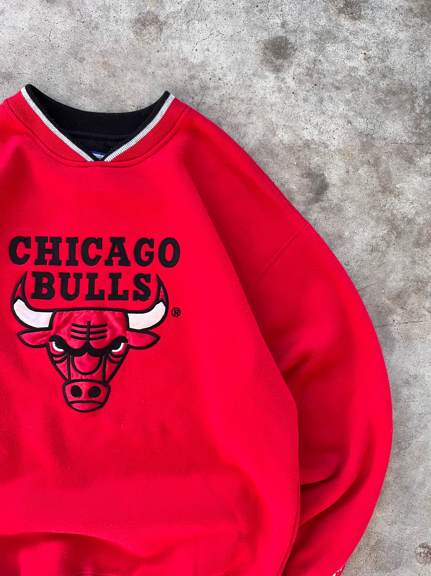 Vintage 90s Starter Bulls Crewneck (L)