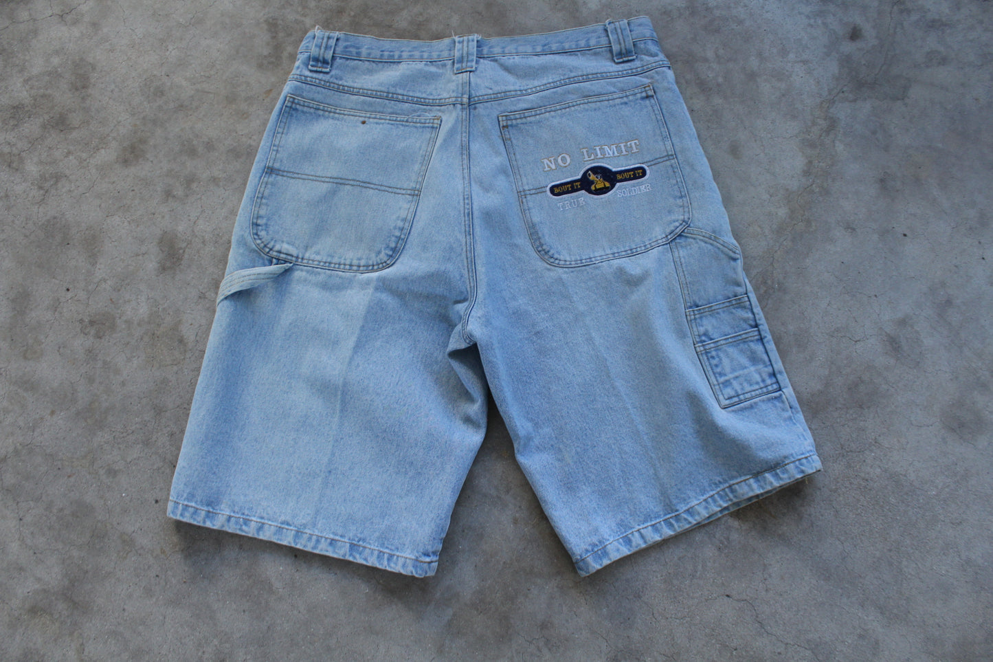 Vintage Y2k No Limit Shorts- (40x13)