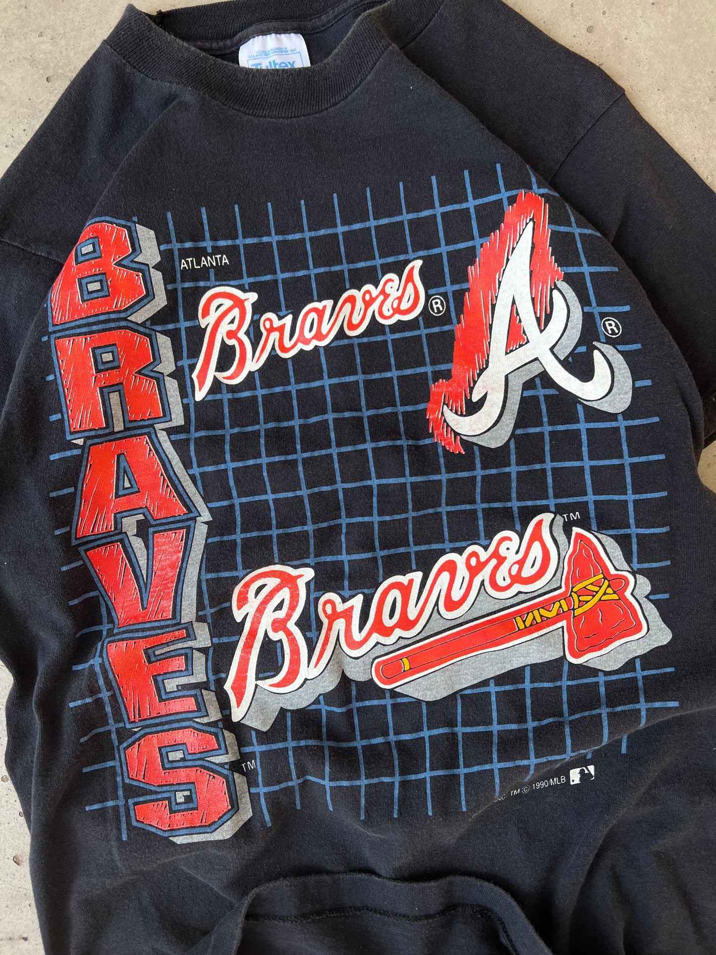 Vintage 90’ Atlanta Braves Tee - (M)