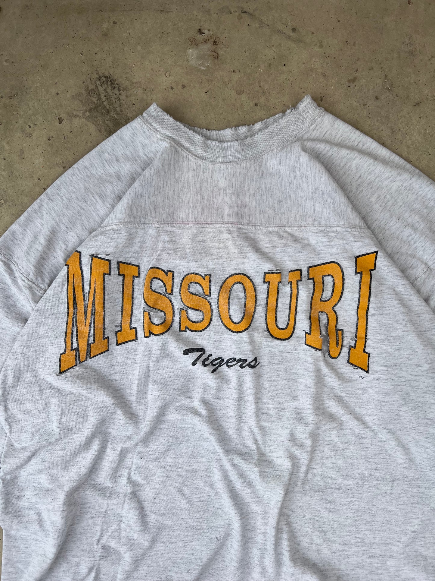 Vintage 90s Distressed Mizzou Tee - (XL)