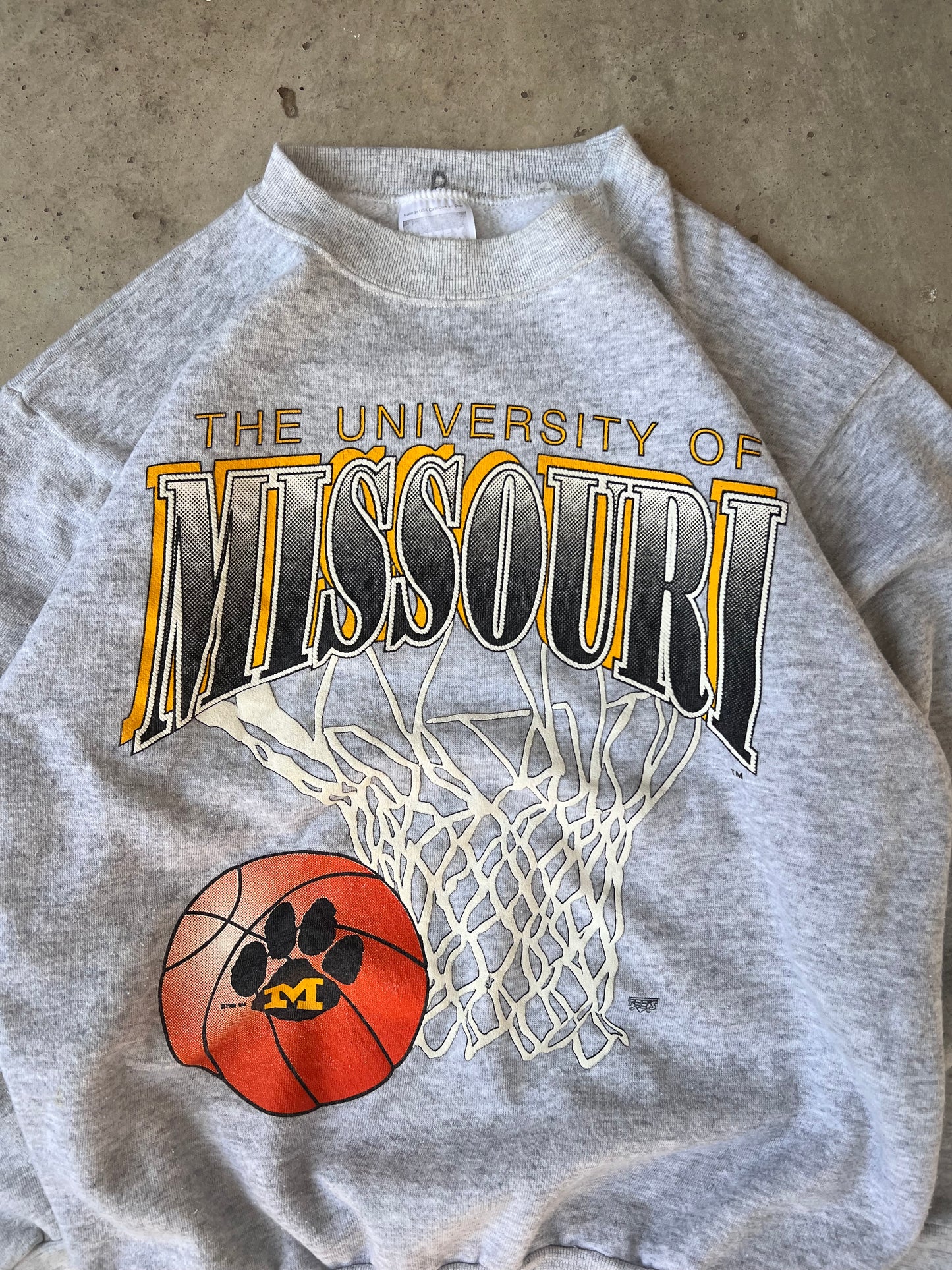 Vintage 90s Missouri University Basketball Crew - (L)